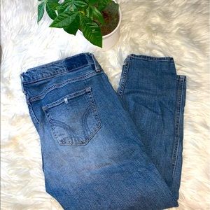 Women’s vintage boyfriend Hollister jeans
